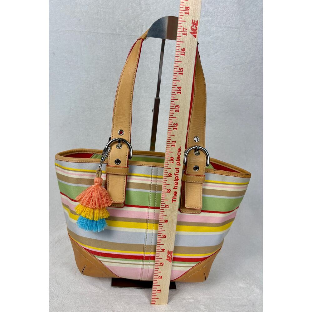 Coach Y2K Hamptons Daisy Stripe Tote with Tan Vachetta Leather Trim and Charm - Picture 11 of 16